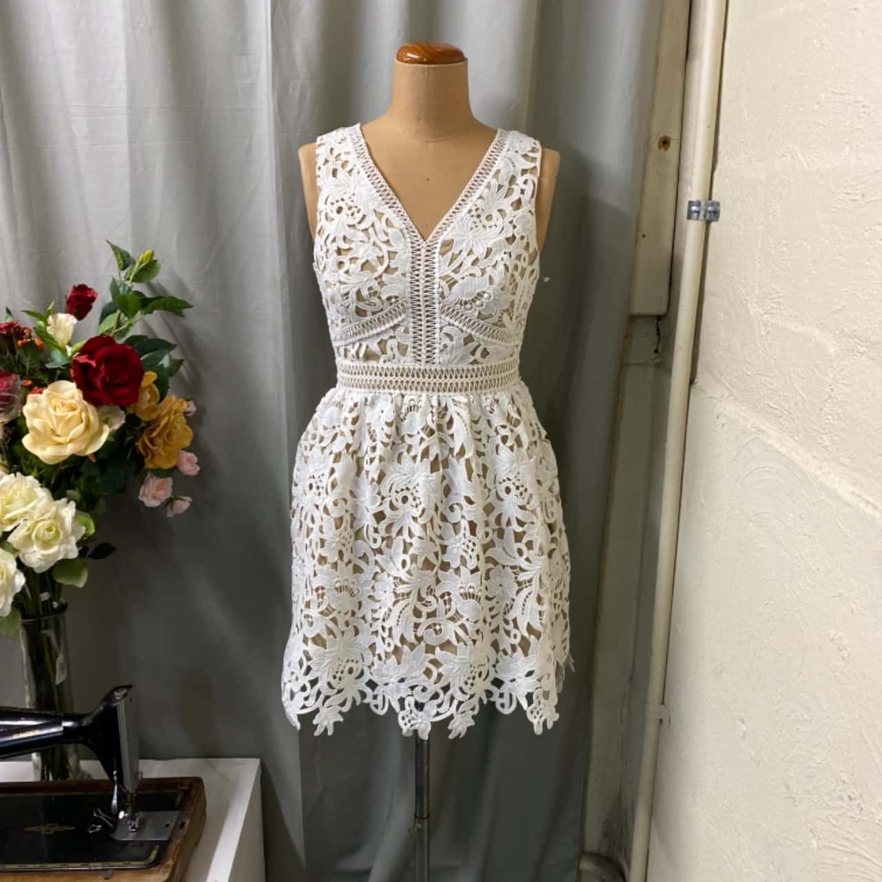 womens cream lace dress