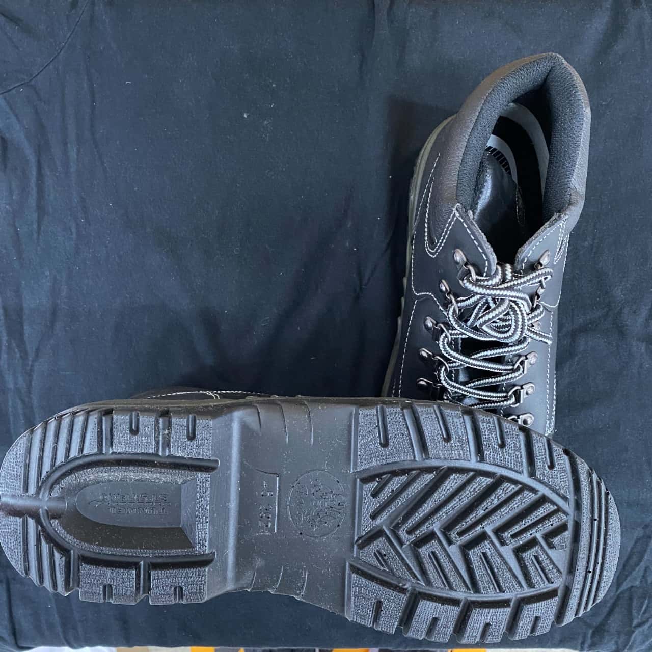 Bata Industrial Footwear Mens Size 10.5 Black