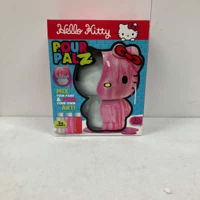 Hello Kitty Pour Palz 