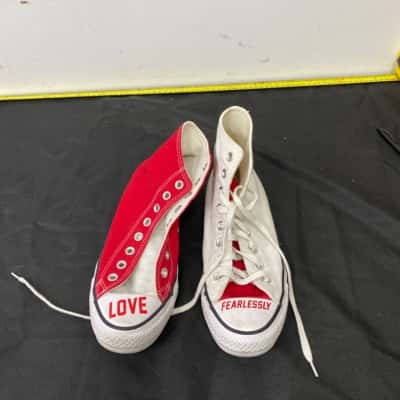Converse Womens  Size 9 Flats Red / White 1x shoe lace 
