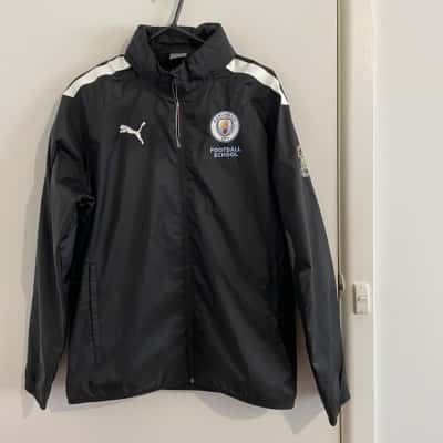 Puma Mens  Size L Slim Fit Raincoat Black  