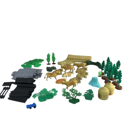 Vintage Farm Animal Set Made In Hong Kong as pictured