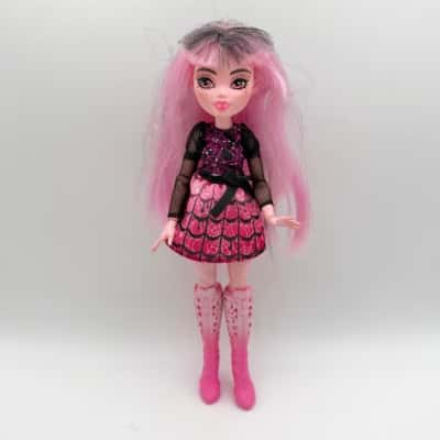Monster High G3 Fearidescent Skulltimate Secrets Draculuara Doll Mattel