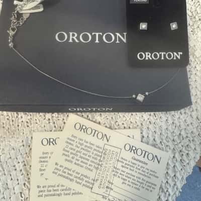 Oroton Womens Necklace and earrings set 