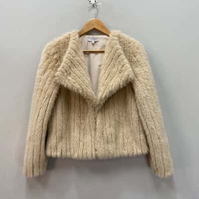 Wayne Cooper Womens  Size 8 Cropped Faux Fur Jacket Natural 