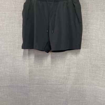 Lululemon Mens Size L Shorts Black  