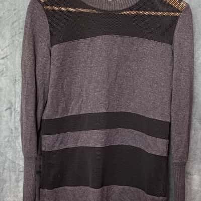  Womens ALO Size 10 Black  / Grey  long sleeves with mesh