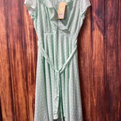 Liz Jordan   Size 10 Green dress new 