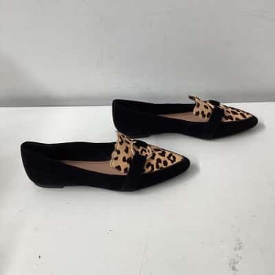 Milk & Honey Womens  Size 39 Flats Black with  Animal print 