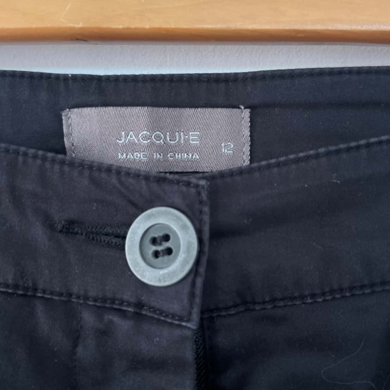 JacquiE Black Mid Rise Straight Leg Pants Size 12 / L (s)