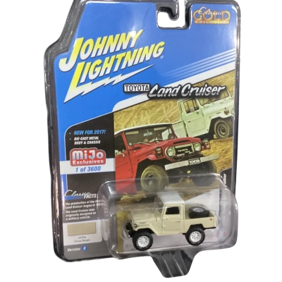 NEW- Johnny Lightning Toyota Land Cruiser 1 of 3600