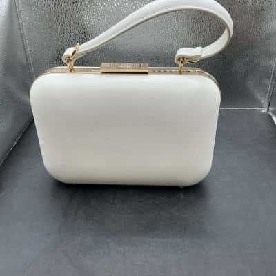 Olga Berg Womens White with Gold Accents Bag