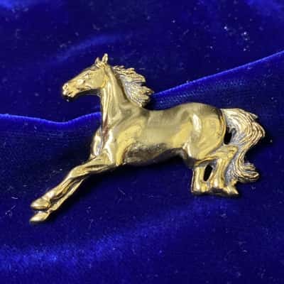  Vintage Signed FORT  USA  Horse Brooch