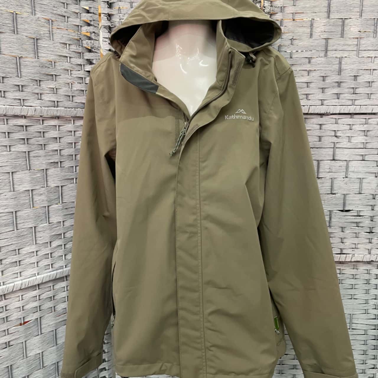 Kathmandu Mens Size M Front Zipper / Raincoat Beige (s)