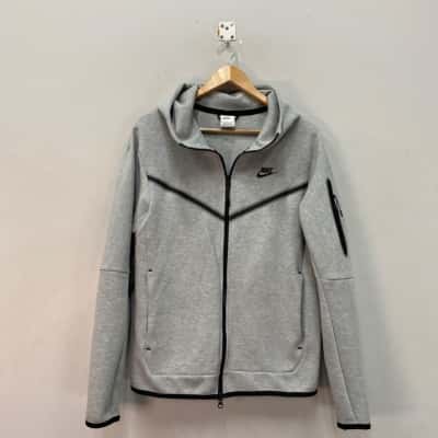 Nike Mens  Size S Light Hood Jacket Black  / Grey 