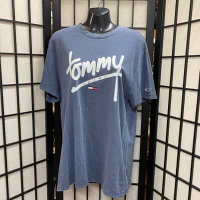 Tommy Hilfiger Mens  Size M Short Sleeve T-shirt 
