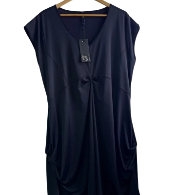 BNWT Taking Shape Womens  Size M Black  