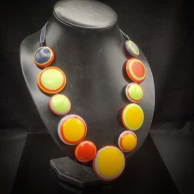 Statement Piece!  92cm "Resin Button Look" Danielle Lewis Necklace In Organza Gift Bag