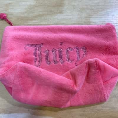 Juicy Couture Women’s Pink Pouch