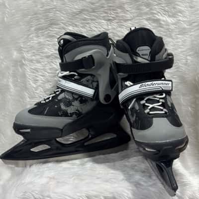  Kids  Size 5 Shoes Black / Grey ice skates