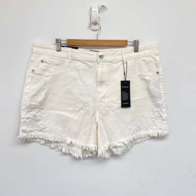 Chic Denim Ivory Harley Mid Rise Foxy Lace Shorts Size 18