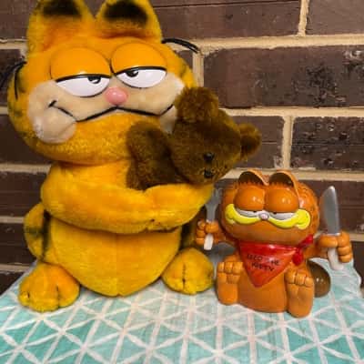 Vintage Garfield The Cat Plush & Money Box