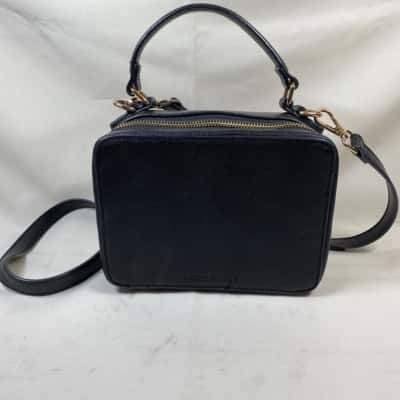 Louenhide Womens Cross Body Bag Black  