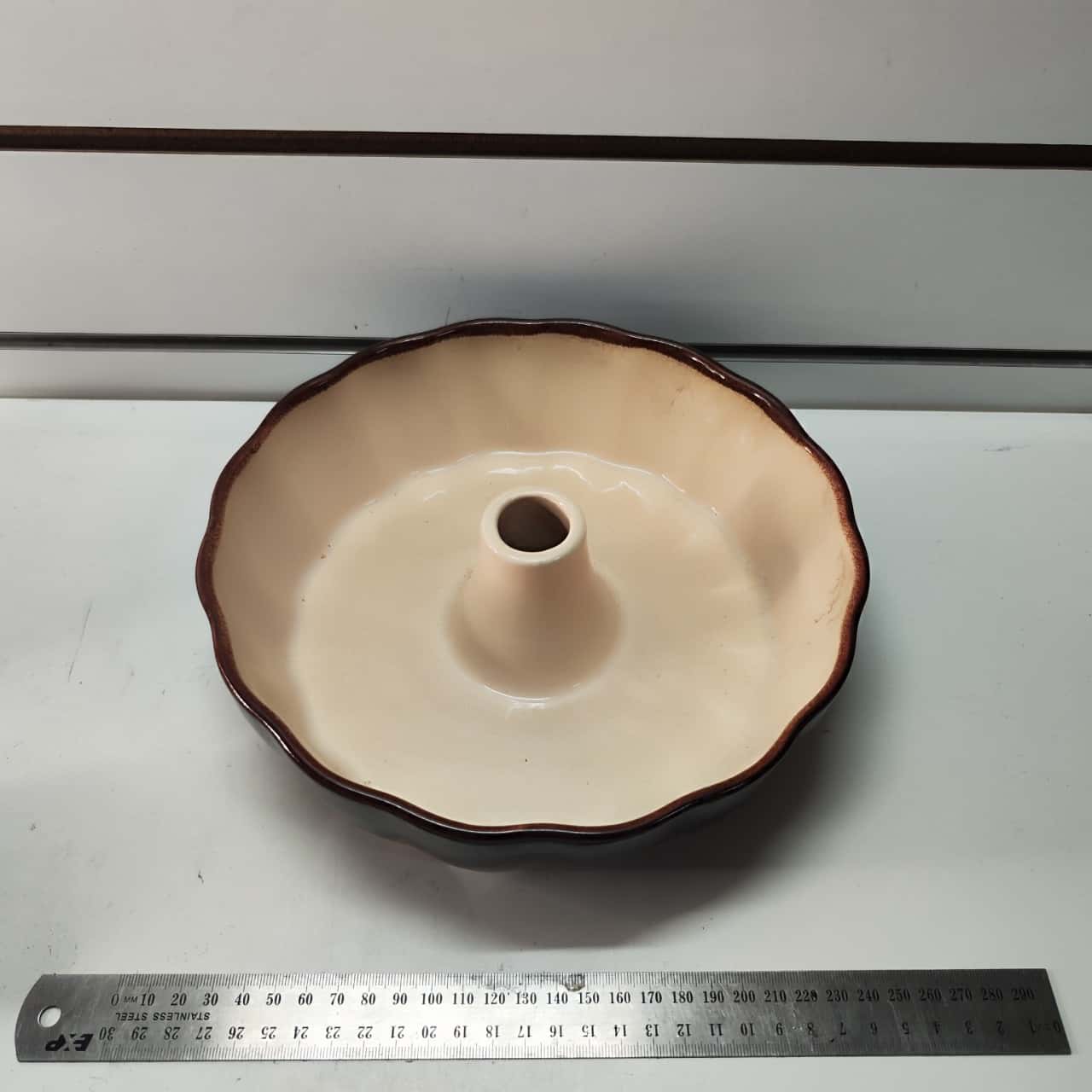 New Zealand Ceramics Cake Dish (s)