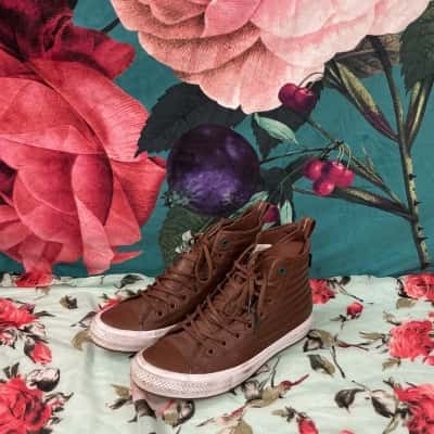 Converse Mens  Size 9 Boots Brown / White 