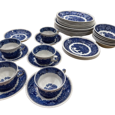 Adam’s English Scenic Dinner Set Pick Up Only!! 