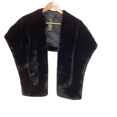 Forever New Womens  Size One Size Black  Fur Wrap