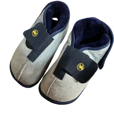 SHEAR COMFORT MEDICAL SHEEPSKIN WRAP AROUND BOOTS 