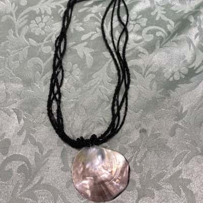  Womens Necklace Black  / Off White / Pearl 