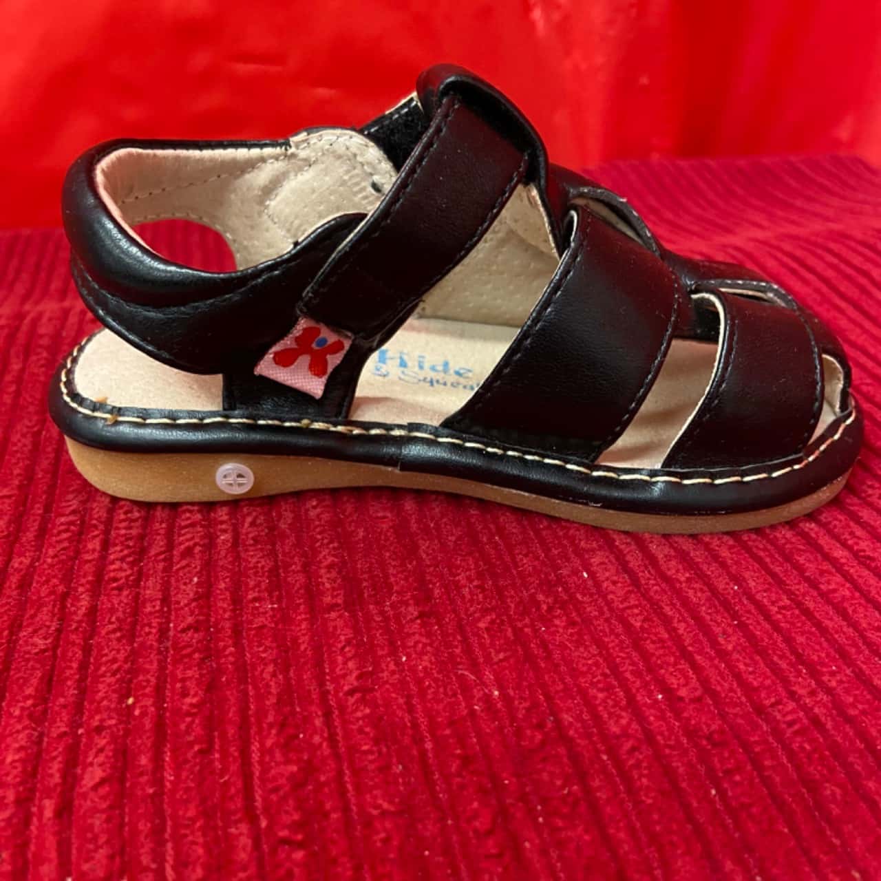 Hide & Squeak Toddlers Size 7 23 Black Sandals(s)
