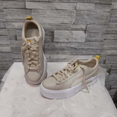 Puma Unisex  Size 7.5 Sneakers Beige / White 