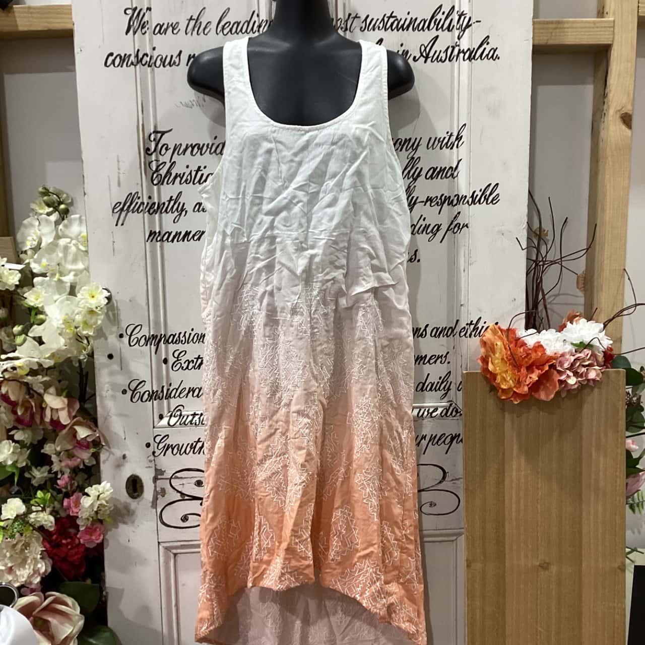 SALE ITEM! BNWT! RRP $119.95! WHITE LABEL ELLIS & DEWEY BRAND SLEEVELESS  OMBR MIDI DRESS! Womens Size S Midi Dress / Sleeveless Dress Orange /  Pattern / White (s)