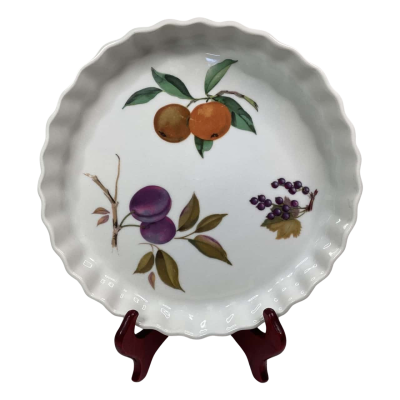 Royal Worcester Evesham ‘M’ quiche dish