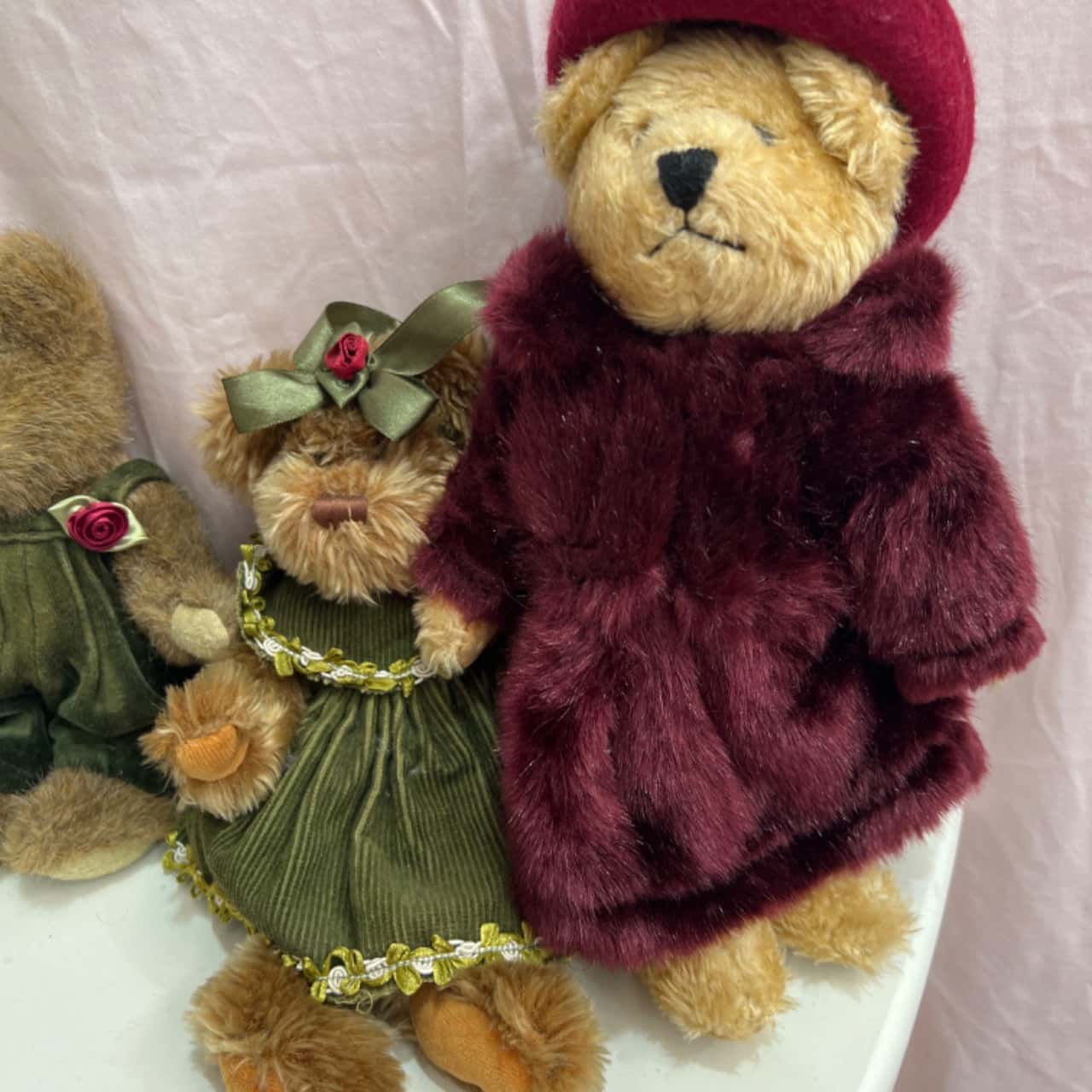 Settler Bears Lot of 4 Teddies