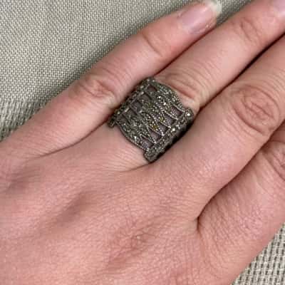  Womens 925 Silver and Marcasite Ring