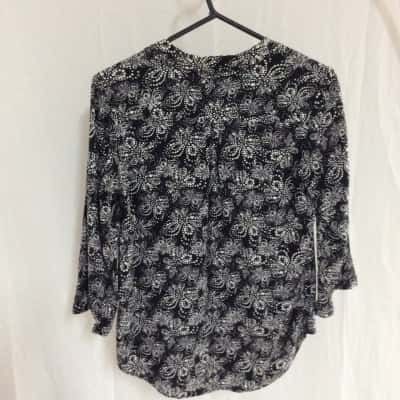 Ivana Helsinki Womens  Size 6 / XS Long Sleeve Shirt Pattern 
