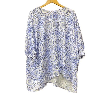 BWT Fate + Becker Womens Size XS/S Blue/White Tile Pattern Top