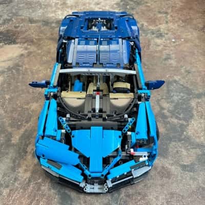 LEGO Technic Bugatti Chiron 42083 (Incomplete)