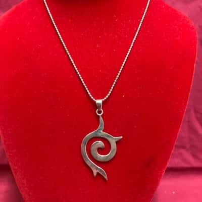  Unisex 925 Silver Curl Pendant on Complimentary Chain   