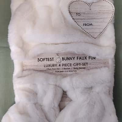  White Softest Bunny Faux Fur Luxury 4 Piece Gift Set Baby 0-6 Months