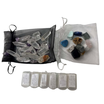 Bundle of gem stones 