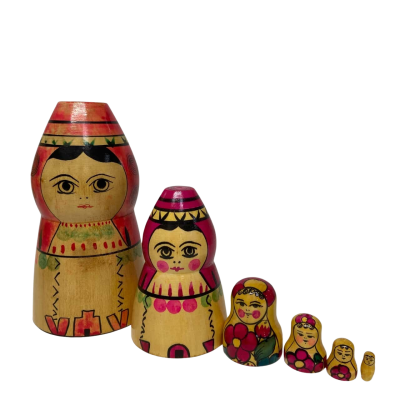 Vintage Matryoshka Nesting Dolls x 6