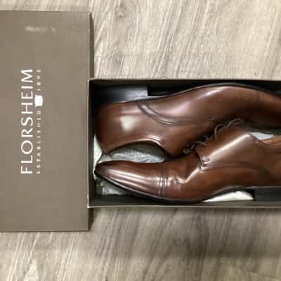 Florsheim Mens  Size 11 oxfords shoe Brown 
