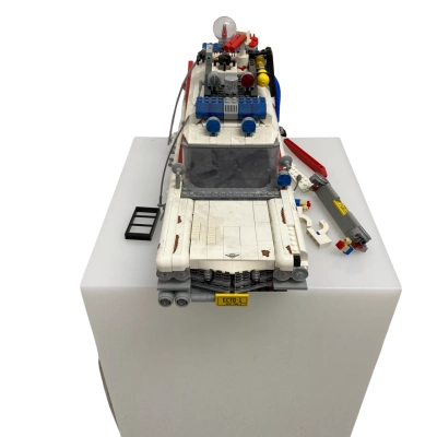  LEGO Icons Ghostbusters ECTO-1 Kit