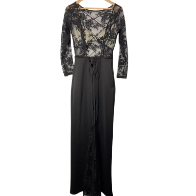  Studio Minc Black Lace Long-Sleeve Formal Dress 