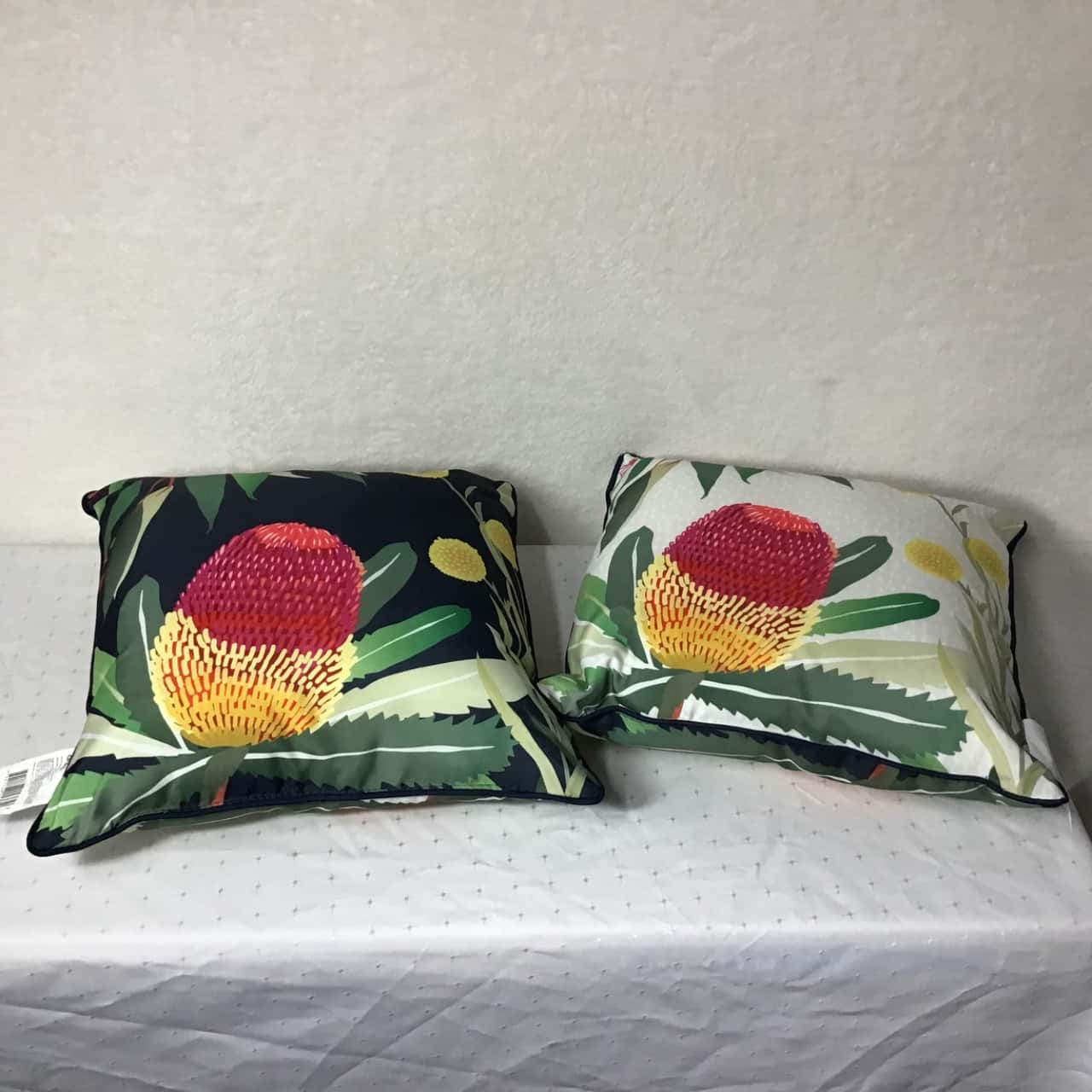 Anko Australiana Flower Pattern Square Cushions (x 2)(s)